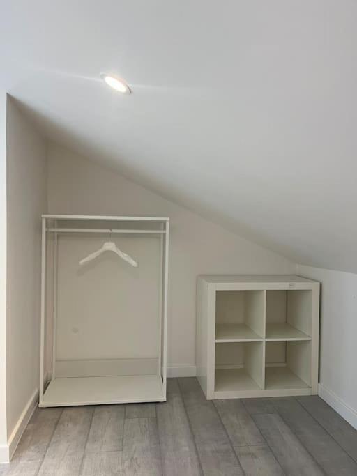 Apartment Orange Allure Flats